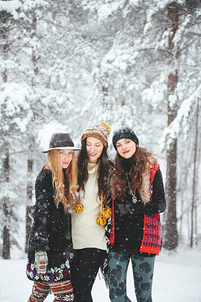 трусики-шорты с низкой талией fashion зимой - fashion street style clothing casual стоковые фото и изображения