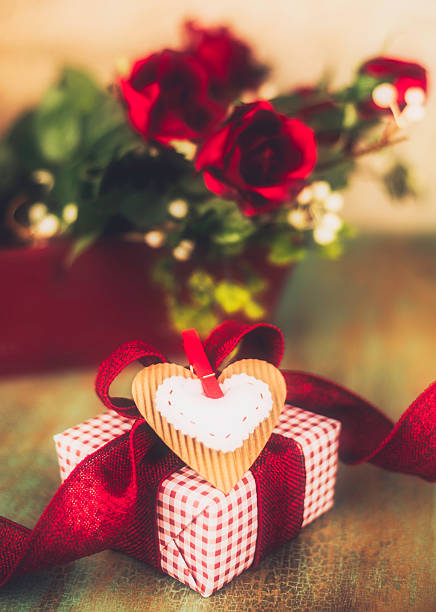 istock Valentine's Day gift with flowers 535934517