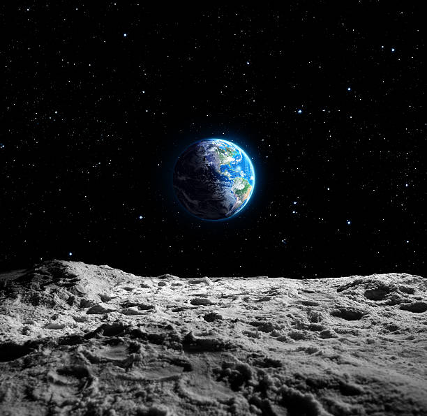 vista de la tierra desde la superficie lunar - luna fotografías e imágenes de stock