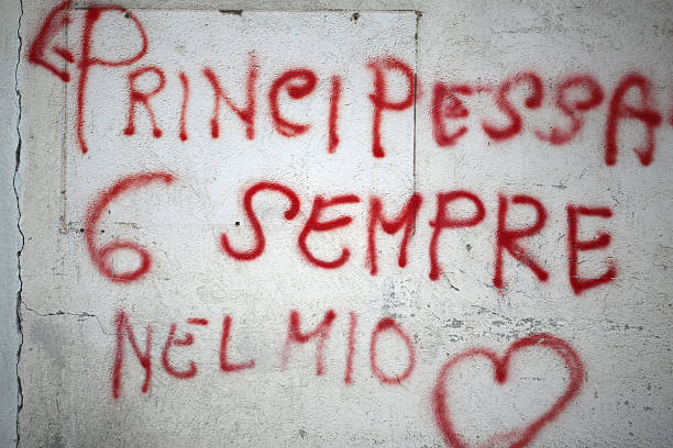 istock Italy Florence - Love graffiti 536017321
