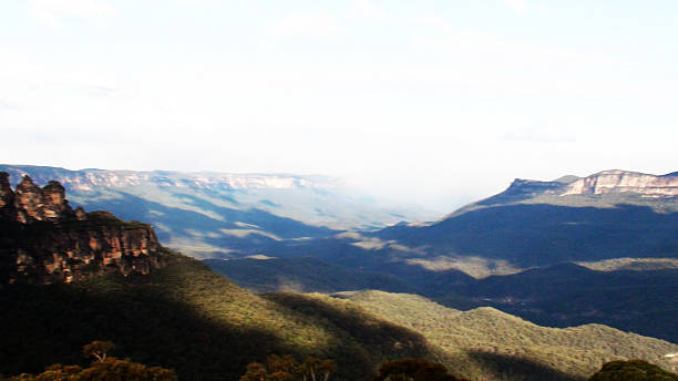 blue mountain, sydney, australia - blue mountains australia sydney australia new south wales fotografías e imágenes de stock