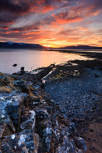 istock Amazing Icelandic landscape sunset 536049205