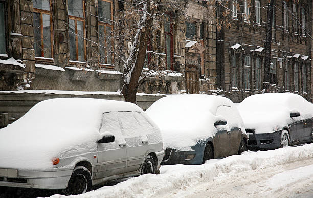 istock Cars covered with fresh snow 536076341
