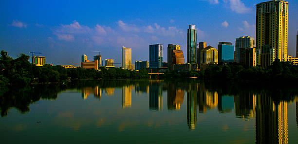 istock Panoramic Austin Mirror Reflection Town Lake Golden Sunrise 536090007