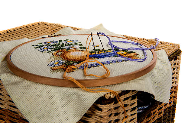 istock Embroidery a dagger according to the scheme 536114007