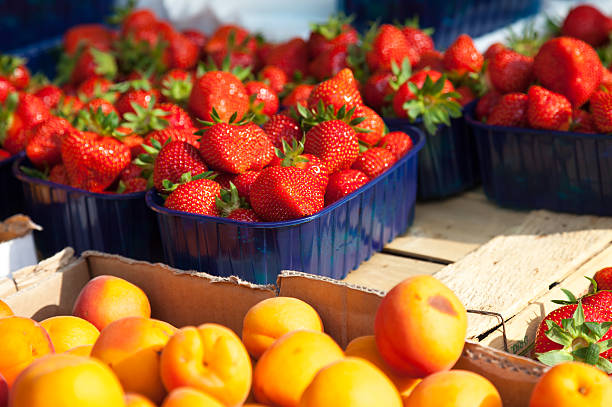 istock Peaches and Strawberry Fruit Market 536115553