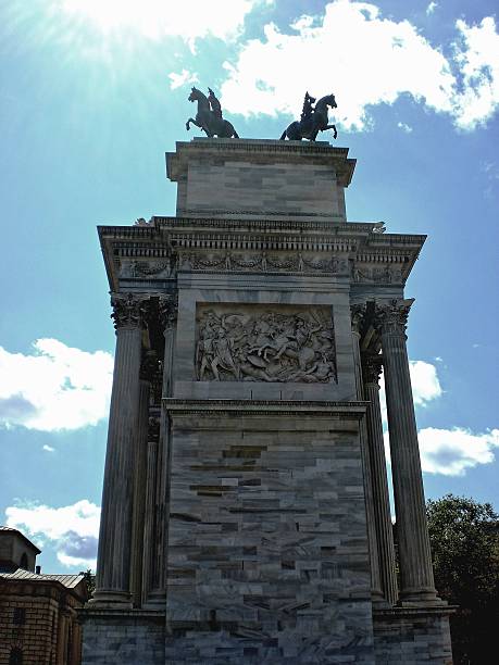 istock Arch of Peace side face 536218571