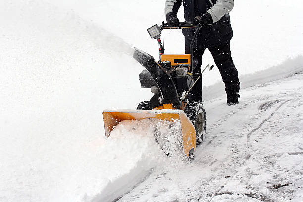 snow clearing - winterdienst stock-fotos und bilder