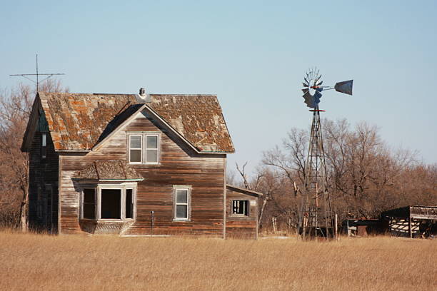 istock Abandoned South Dakota Farmhouse 536274473