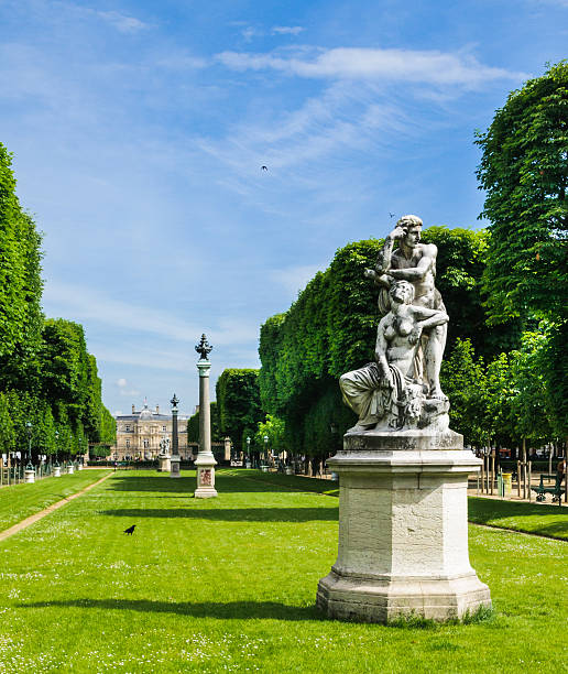 jardin des grands explorateaurs-paris - jardin luxembourg photos et images de collection