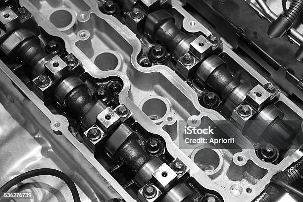 영업중 금속면의 가솔린 엔진 블록에 대한 스톡 사진 및 기타 이미지 - 블록, 엔진, 2015년 - Istock