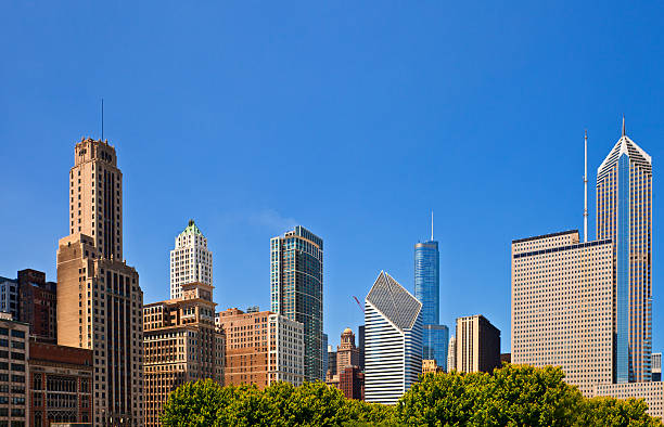 istock Chicago skyline of downtown buildings 536310601