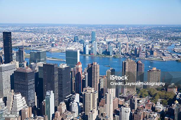Veduta Dallalto Di Manhattan A New York City - Fotografie stock e altre immagini di 2015 - 2015, A mezz'aria, Affari