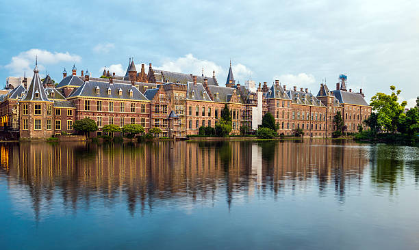 Binnenhof Palace Binnenhof Palace in The Hague (Den Haag) along the Hohvijfer canal, The Netherlands - Dutch Parlament buildings. the hague photos stock pictures, royalty-free photos & images