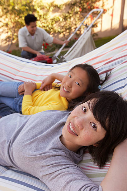 istock Family in Back Yard 536462163