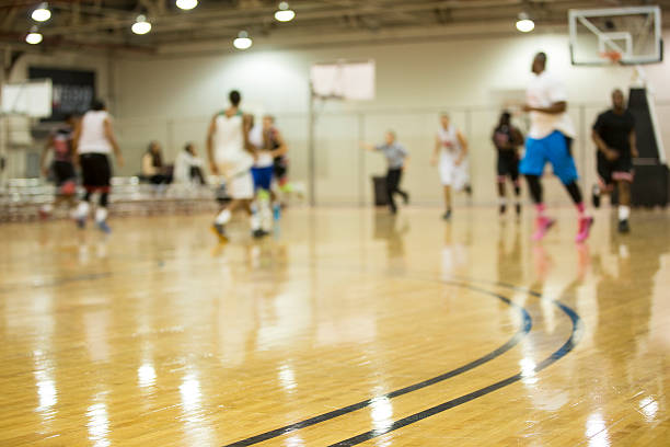 istock Men's Basketball game 536510299