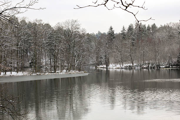 istock Snowy Winter Landscape - frozen river 536511549