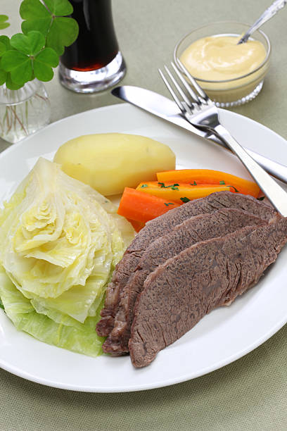 carne di manzo e cavolo - dinner corned beef irish culture st patricks day foto e immagini stock