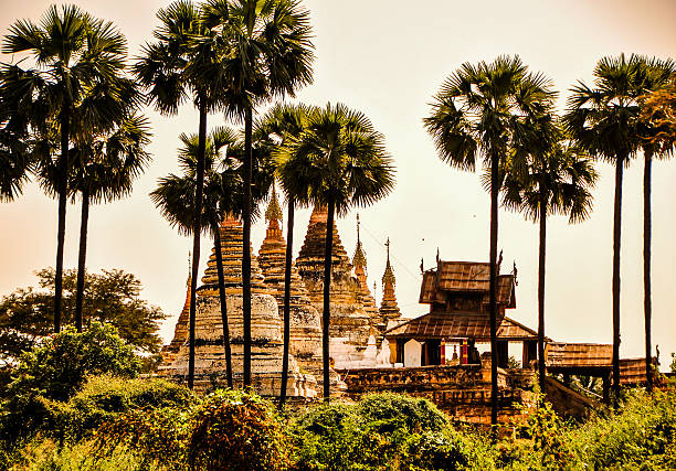 The hidden pagodas at Bagan
