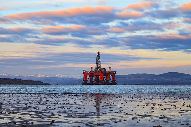 istock Semi Submersible Oil Rig at Cromarty Firth 536651196