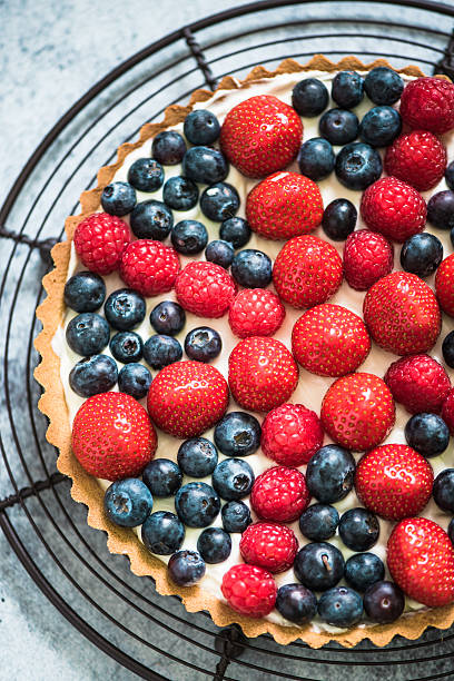 istock tarta with british flag from berries 536663138