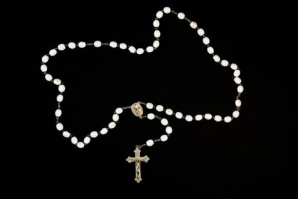 rosaire - prayer beads photos et images de collection