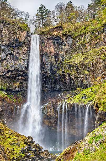 kegon dunn, uno dei più cascate in giappone - water beauty in nature waterfall nikko foto e immagini stock