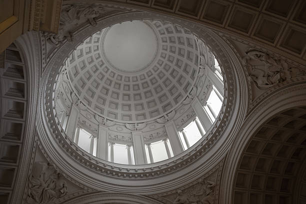 istock Inside of dome in Grant's Tomb 536723403