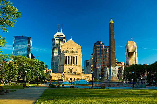 istock Indianapolis skyline and Memorial Plaza monuments during the golden hour 536747879