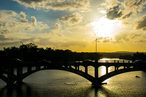 istock Lamar Street Bridge at Sunset town lake 536751017