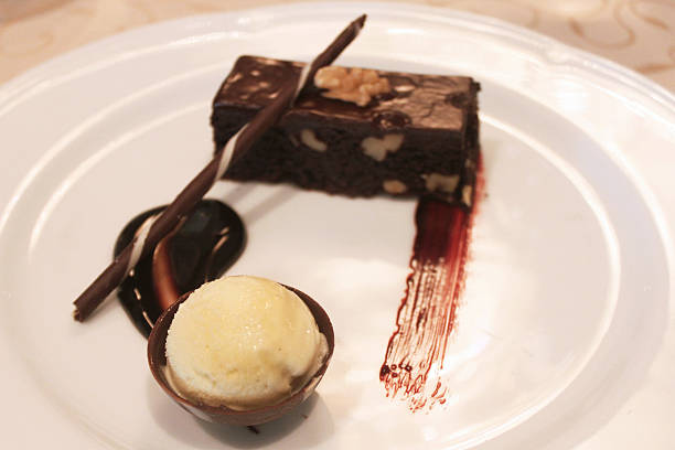 istock Brownie and vanilla ice cream 536815551