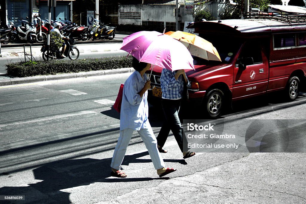 Ripararsi dal sole - Foto stock royalty-free di 2015