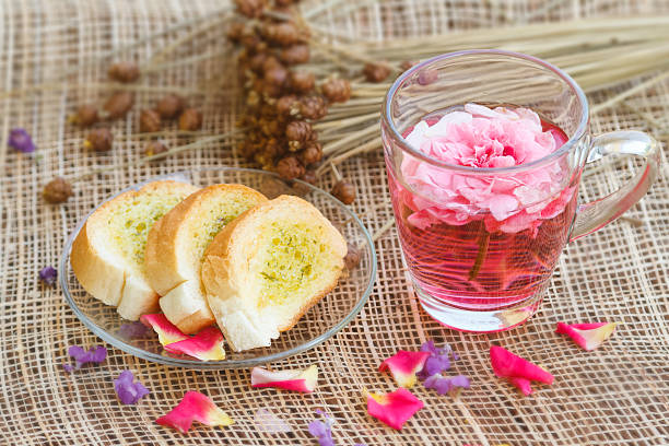 istock Afternoon tea break, rose tea with in the garden 536870816