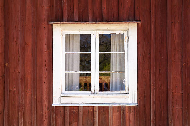 늙음 압살했다 벽에 창에 인명별 프페임 - cottage pane 뉴스 사진 이미지