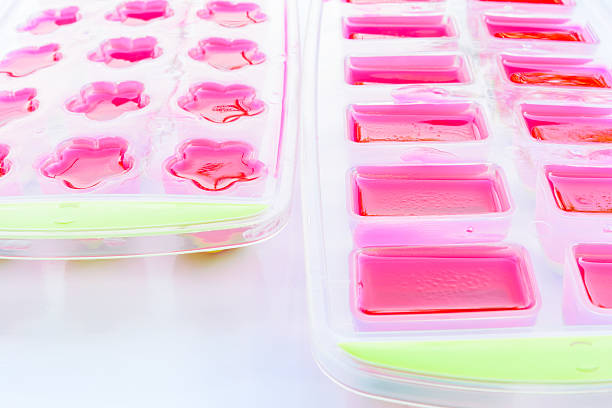 istock jelly food on tray with white background 536935078