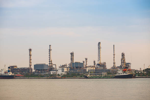 istock oil petroleum refinery station 536950523