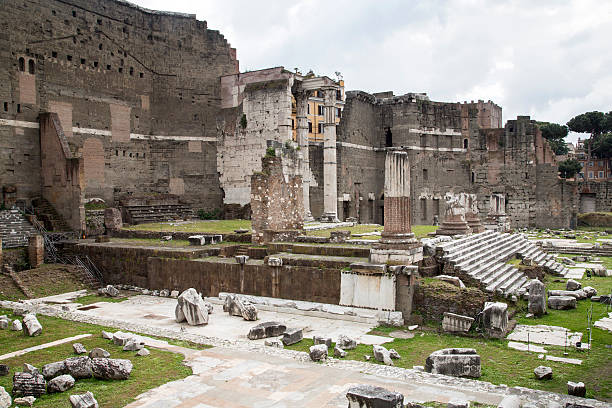 istock Italy - Rome, the Roman Forum 536951083