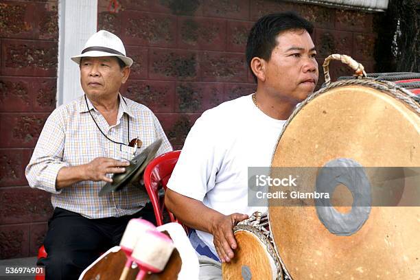 Thai Musicista Ambulante - Fotografie stock e altre immagini di 2015 - 2015, Anziani attivi, Arte