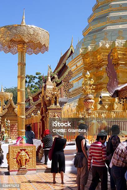 Tempio Di Doi Suthep Chiang Mai - Fotografie stock e altre immagini di 2015 - 2015, Ambientazione esterna, Architettura