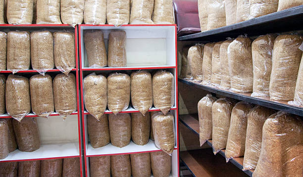 istock Natural Tobacco Shop 537004194