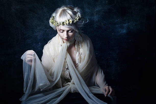 istock the girl in sorrow 537045917