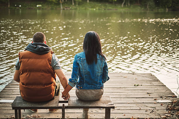 istock Couple in a pier 537073147