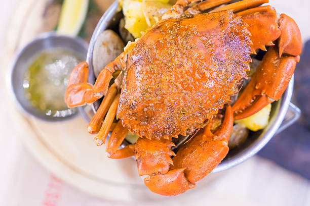 istock Cooked Boiled Giant Crab in Bucket top view 537161320