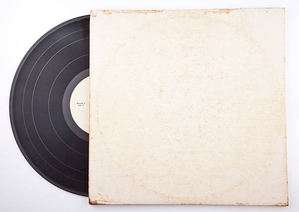 istock Old vinyl record in a paper case 537167156