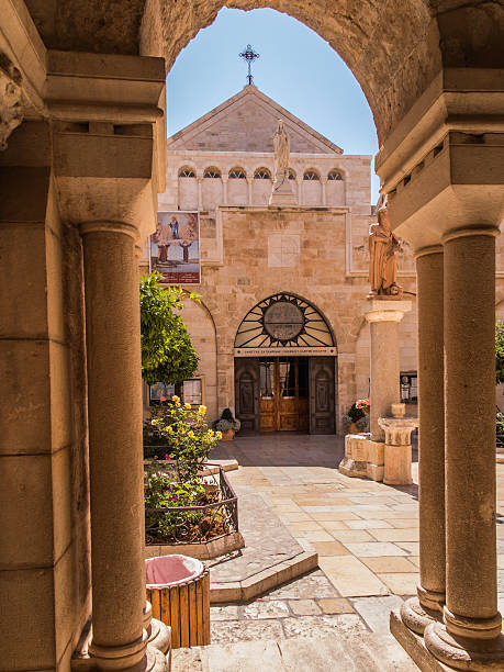 la città di betlemme. la chiesa della natività - spirituality christianity jerusalem east foto e immagini stock