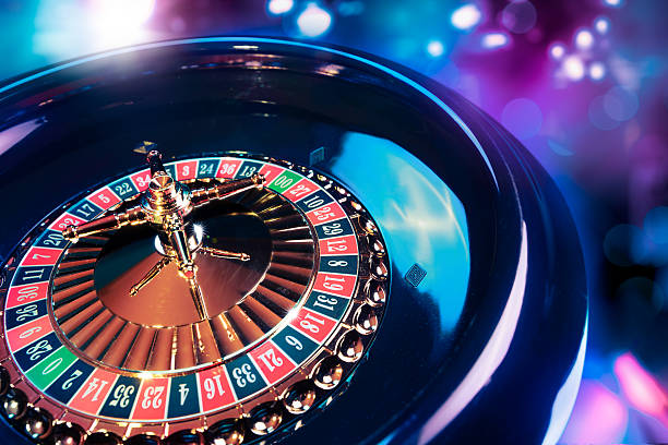 ルーレット、明るくカラフルな背景。 - roulette wheel ストックフォトと画像