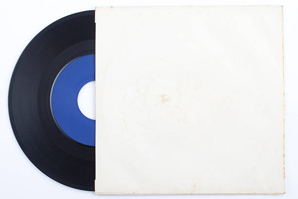 istock Old vinyl record in a paper case 537232270