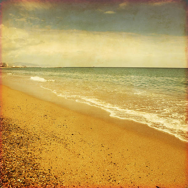 istock Seascape in grunge and retro style. 537252464