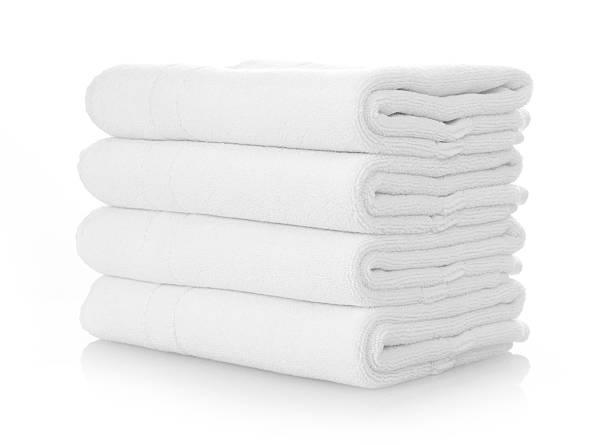 pulire asciugamani bianchi - cotton white textured toiletries foto e immagini stock