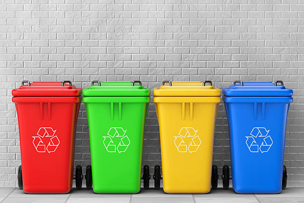 compartimientos poner verde multicolor de la basura. representación en 3d - contenedor de reciclaje de color fotografías e imágenes de stock